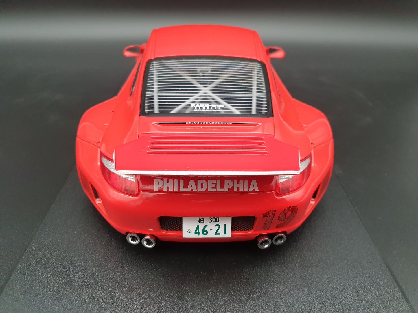 RWB 997 PHILADELPHIA Red IXO 1:18