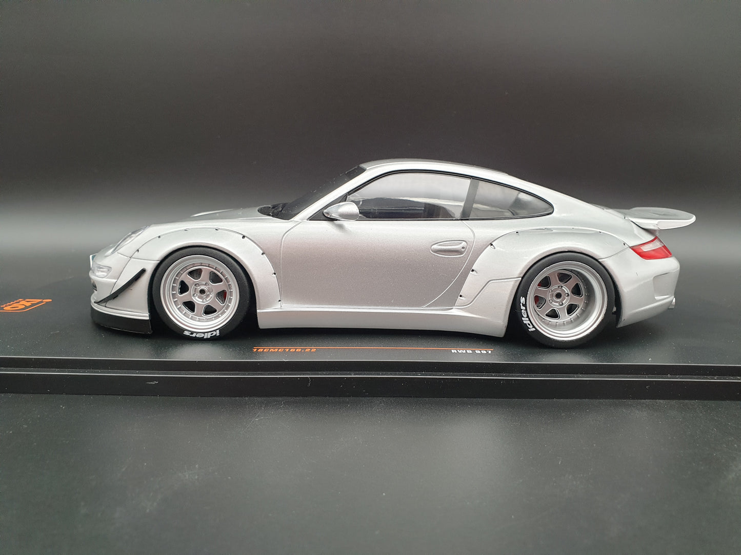 RWB 997 Silver IXO 1:18