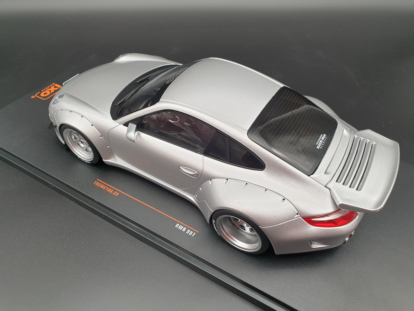 RWB 997 Silver IXO 1:18