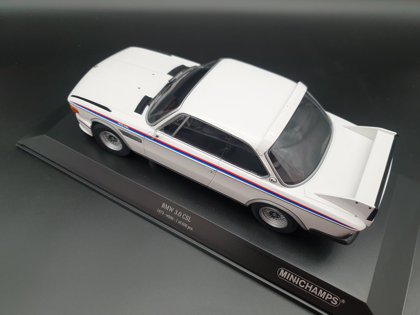 BMW 3.0 CSL 1973 White Minichamps 1:18