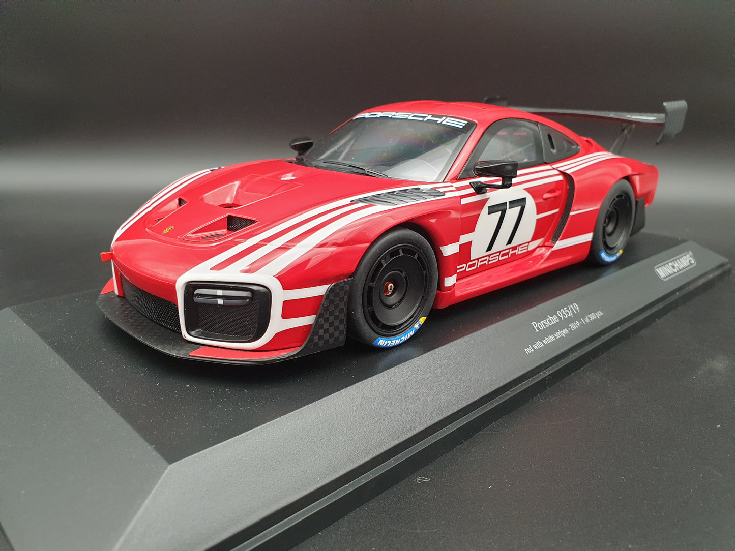 Porsche 935/19 2019 Red with white stripes Minichamps 1:18