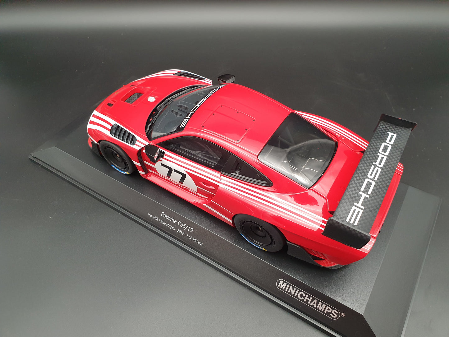 Porsche 935/19 2019 Red with white stripes Minichamps 1:18