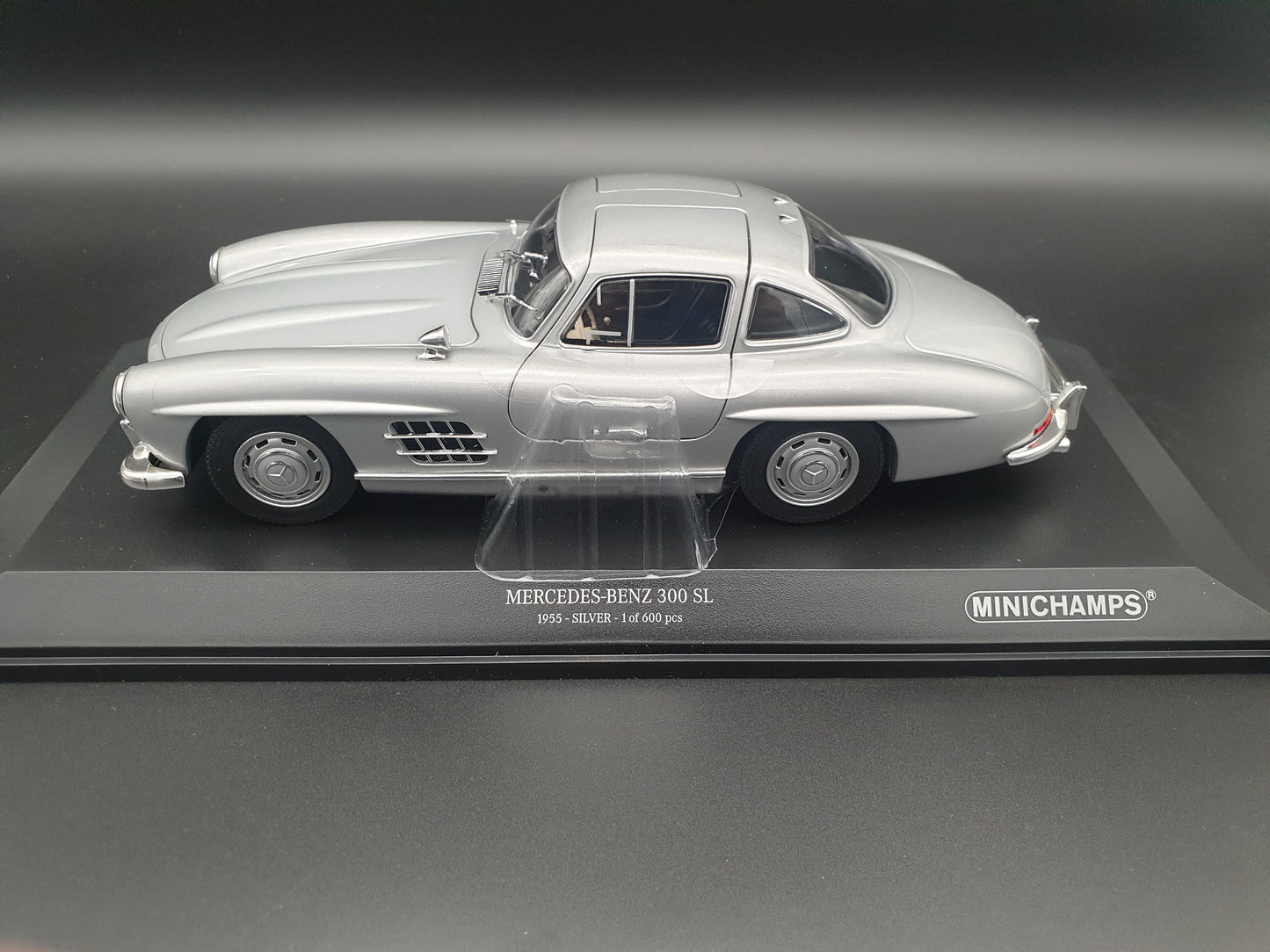 Mercedes-Benz 300 SL 1955 Silver Minichamps 1:18