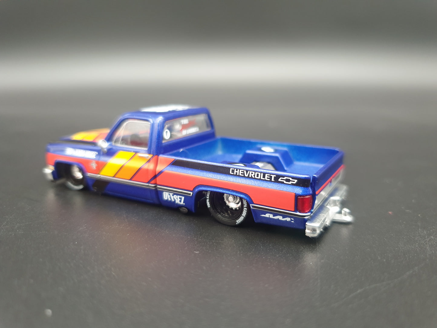 Chevrolet Silverado KAIDO HOUSE Mini GT 1:64