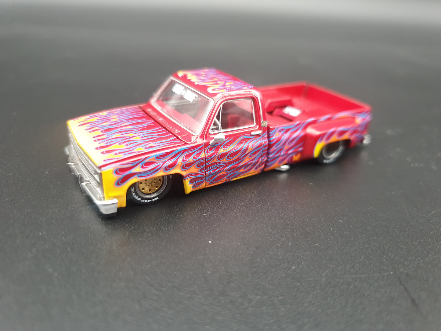 Chevrolet Silverado Dually One Fire V1 KAIDO HOUSE Mini GT 1:64