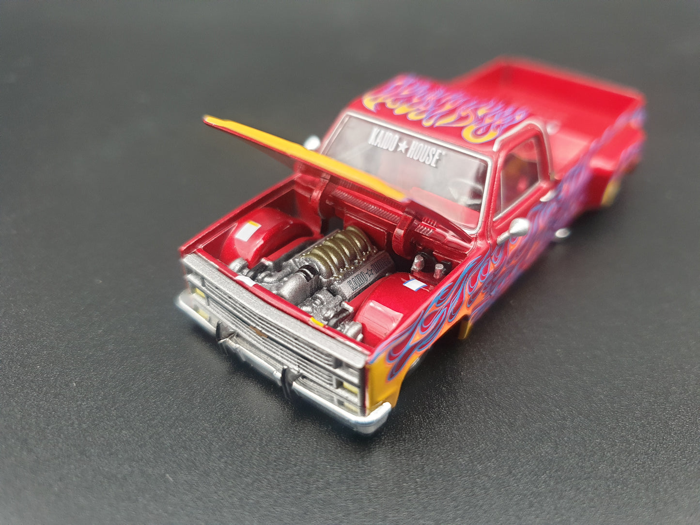 Chevrolet Silverado Dually One Fire V1 KAIDO HOUSE Mini GT 1:64