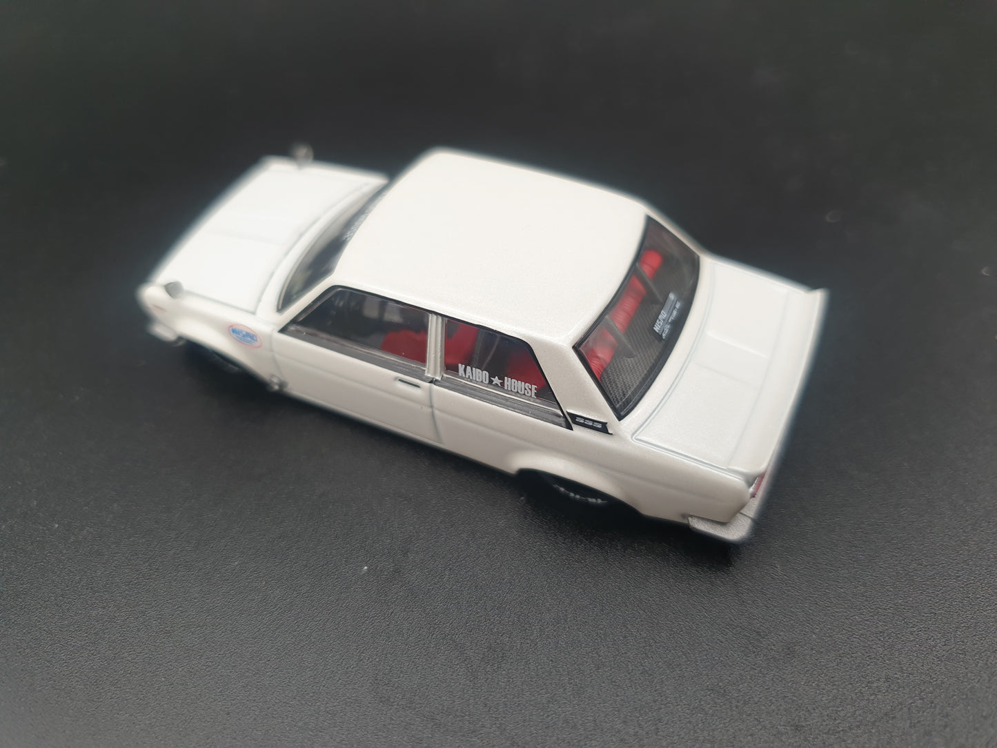 Datsun 510 Street Nismo V2 KAIDO HOUSE Mini GT 1:64