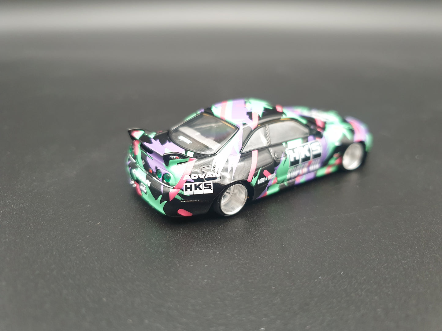 Nissan Skyline GT-R R33 HKS V1 KAIDO HOUSE Mini GT 1:64