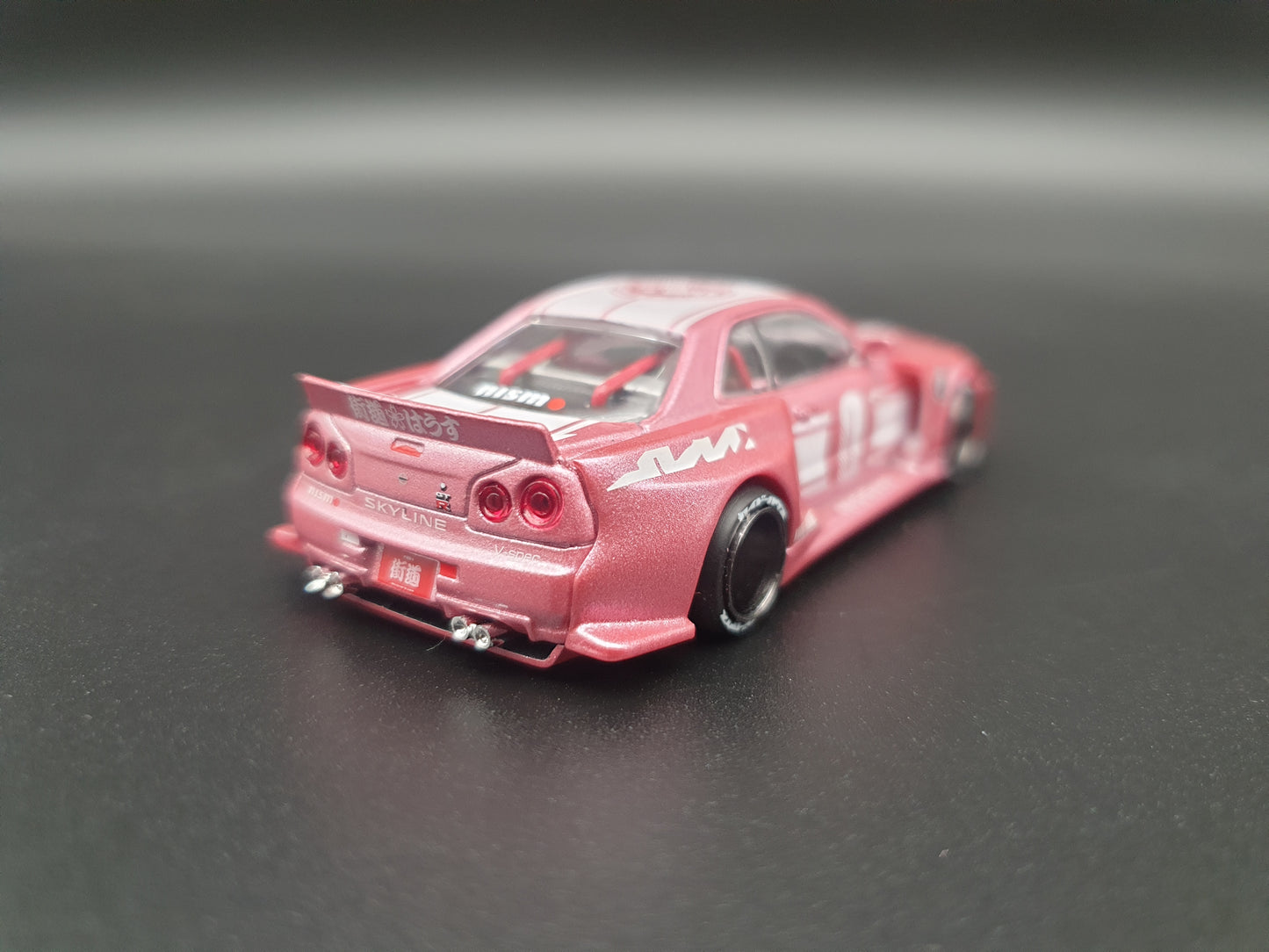 Nissan Skyline GT-R R34 KAIDO RACING FACTORY V1 KAIDO HOUSE Mini GT 1:64