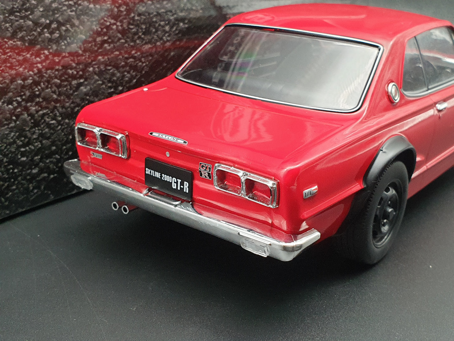 Nissan Skyline GT-R KPGC10 Red Triple 9 1:18