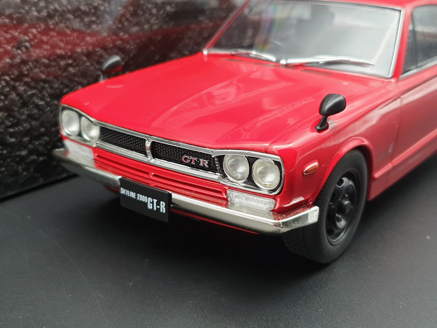 Nissan Skyline GT-R KPGC10 Red Triple 9 1:18