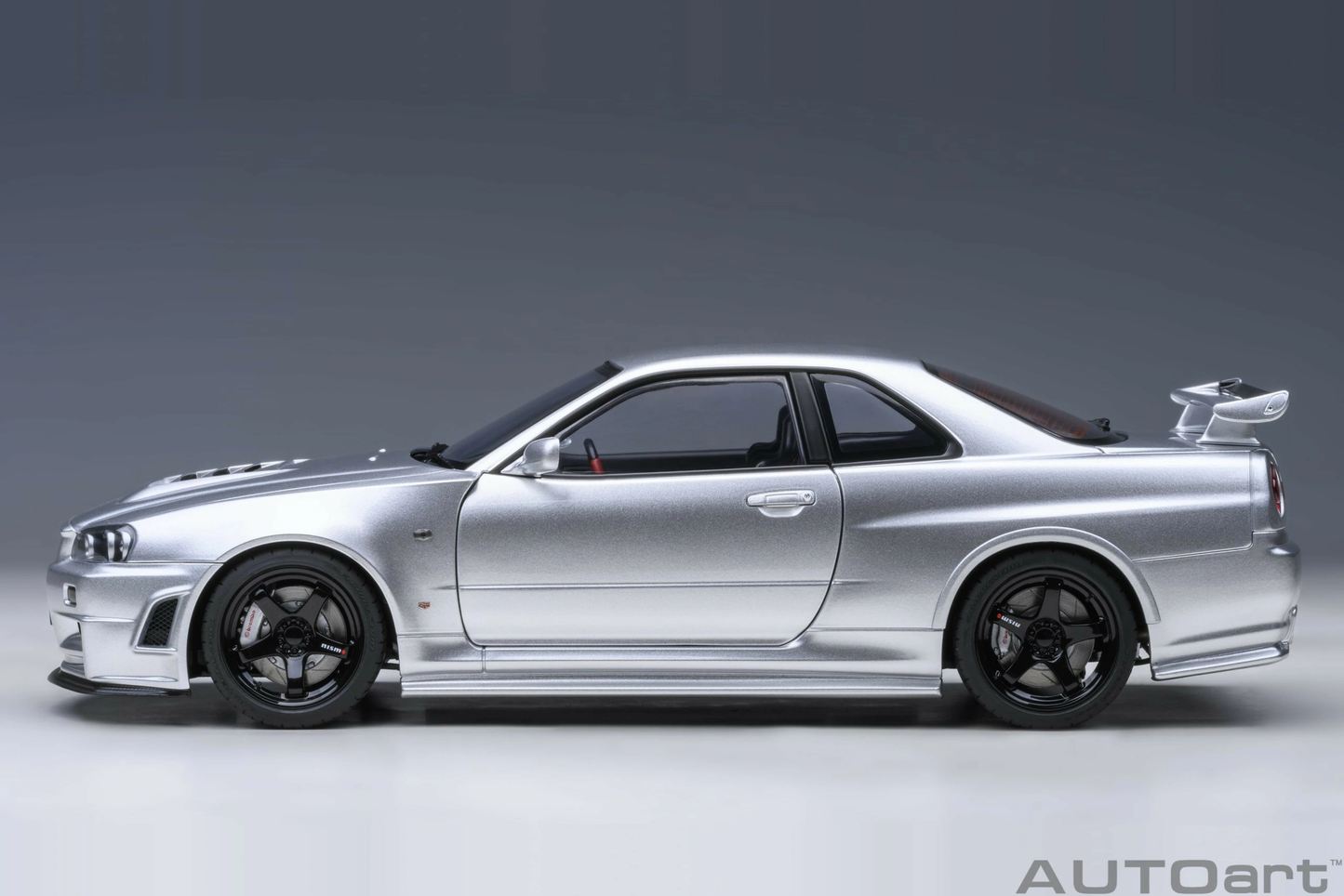 Nissan Skyline GT-R (R34) Z-tune Sliver AUTOart 1:18