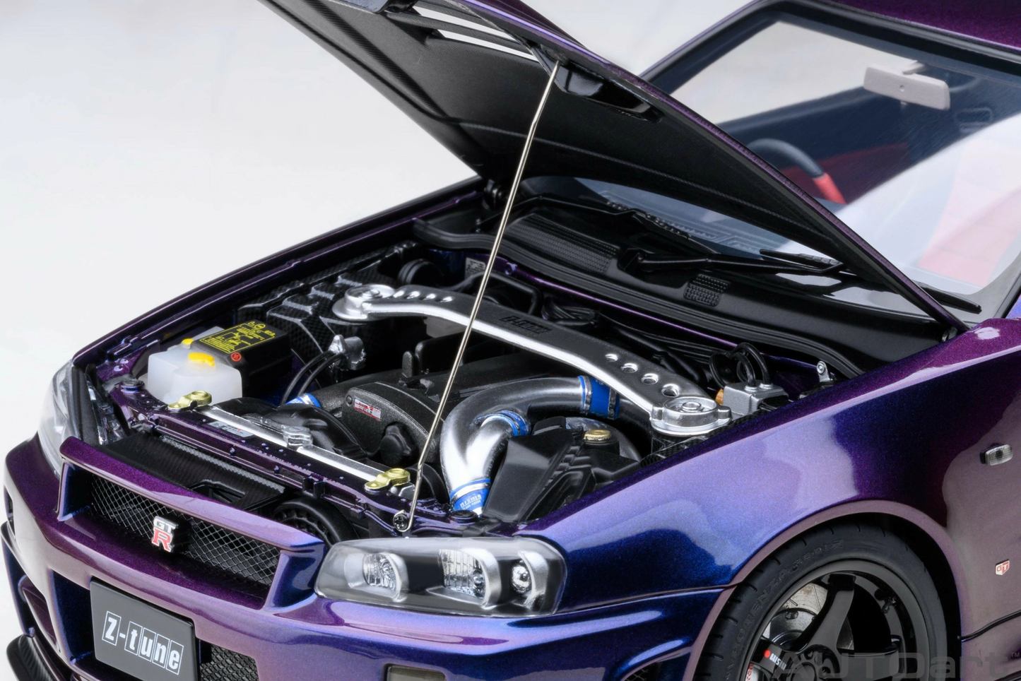 Nissan Skyline GT-R (R34) Z-tune Midnight Purple III AUTOart 1:18