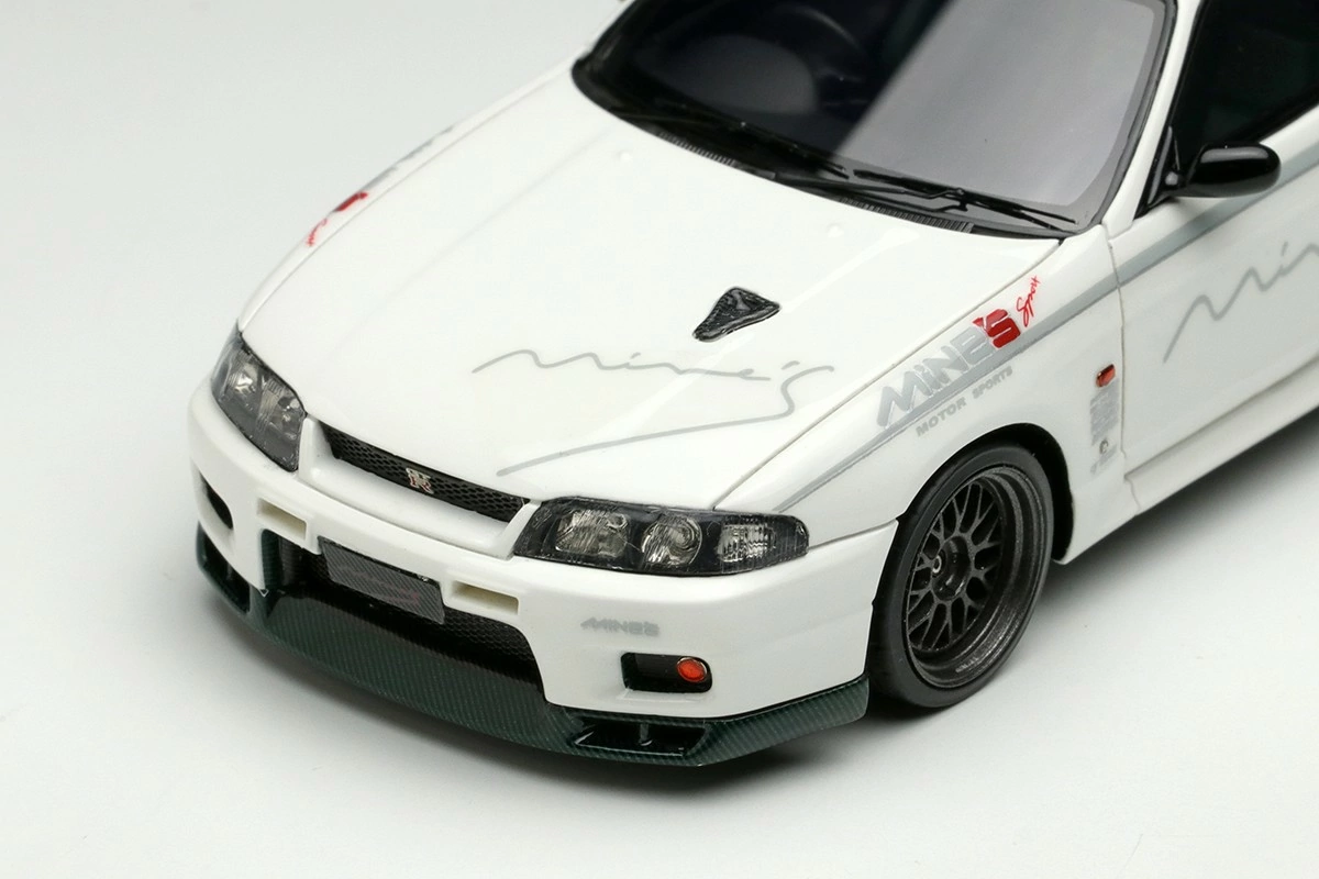 Built By Legends Mine's Skyline GT-R BCNR33 Make Up 1:43