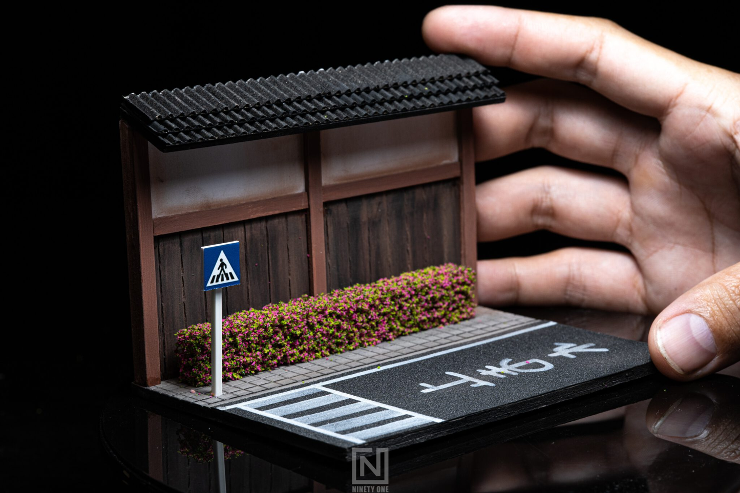 Box mini diorama "JDM ROAD" Ninety One 1:64