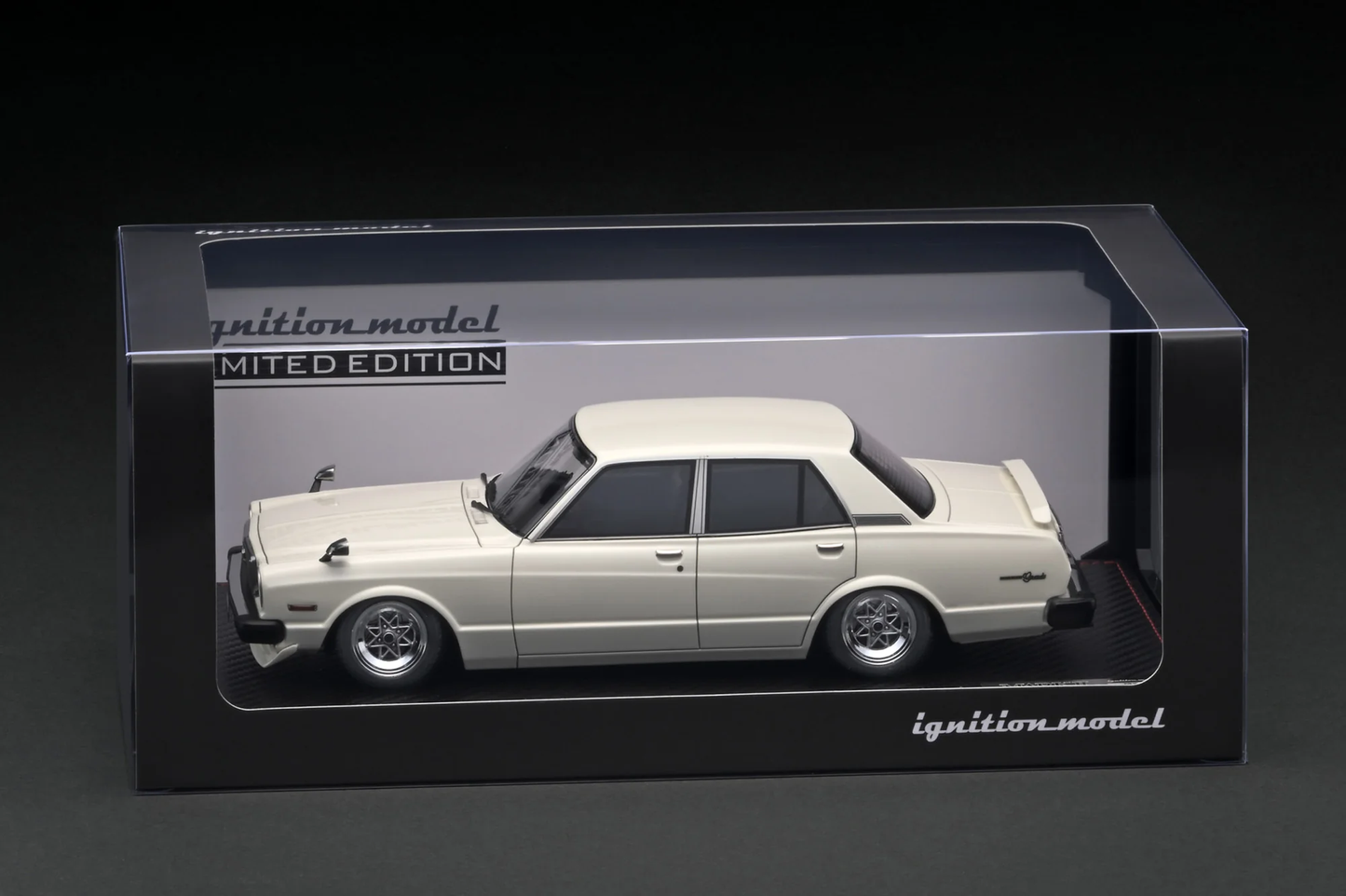 Toyota MarkⅡ Sedan Grande (MX41) White Ignition Model 1:18