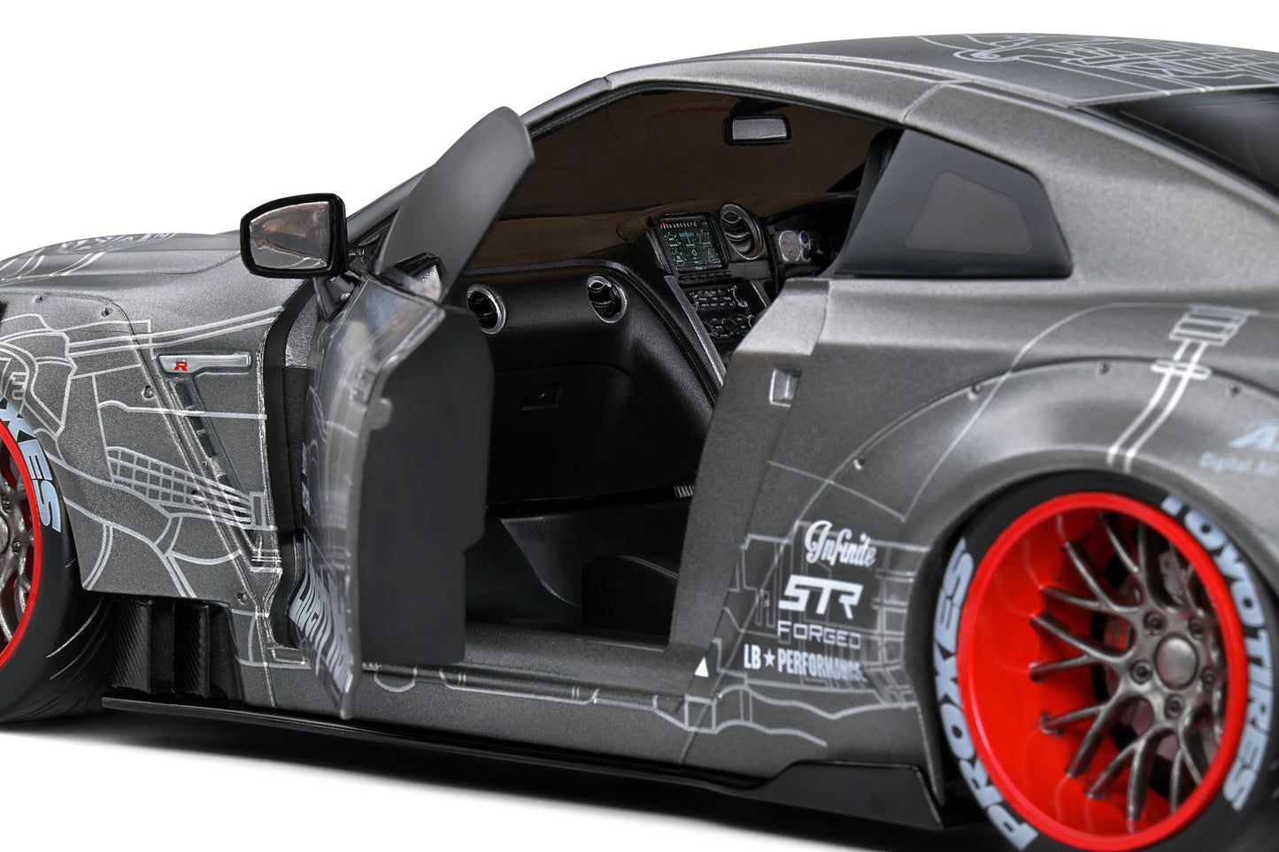 Nissan GT-R (R35) Liberty Walk Body Kit 2.0 2020 Solido 1:18