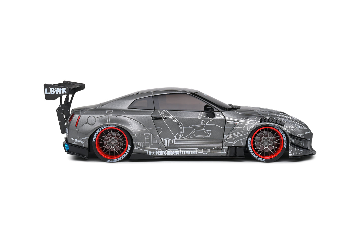 Nissan GT-R (R35) Liberty Walk Body Kit 2.0 2020 Solido 1:18