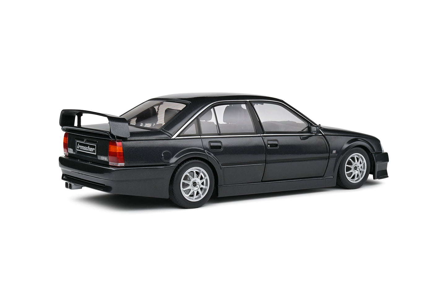 Opel Omega 500 1990 Metallic Black Novaschwarz Solido 1:18