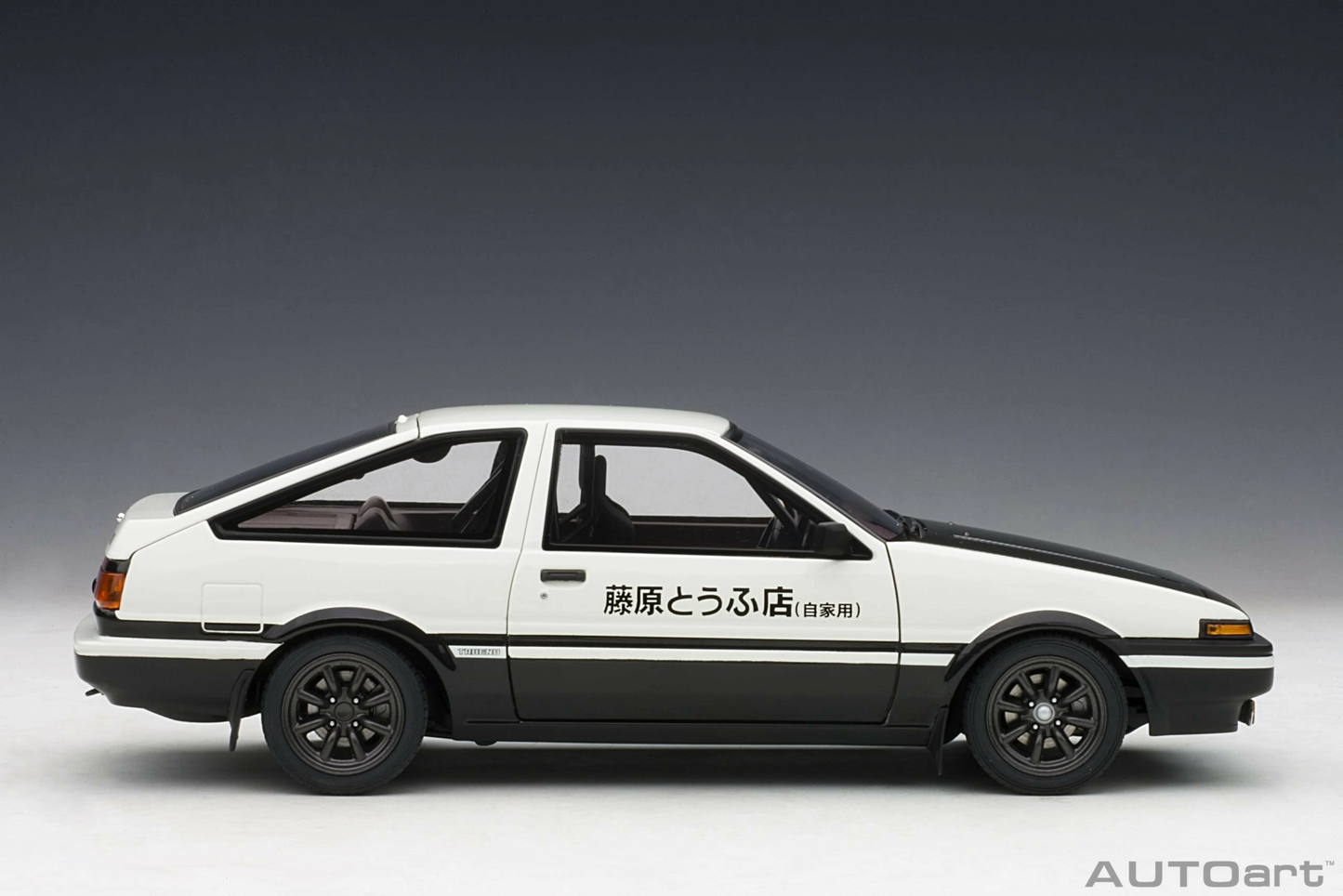 Toyota Sprinter Trueno (AE86) Initial D “Project D” Final Version AUTOart 1:18