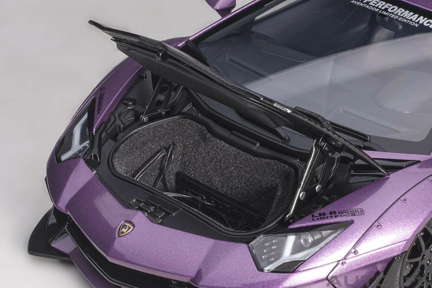 Liberty Walk LB-Works Lamborghini Aventador Limited Edition Viola SE30 AUTOart 1:18